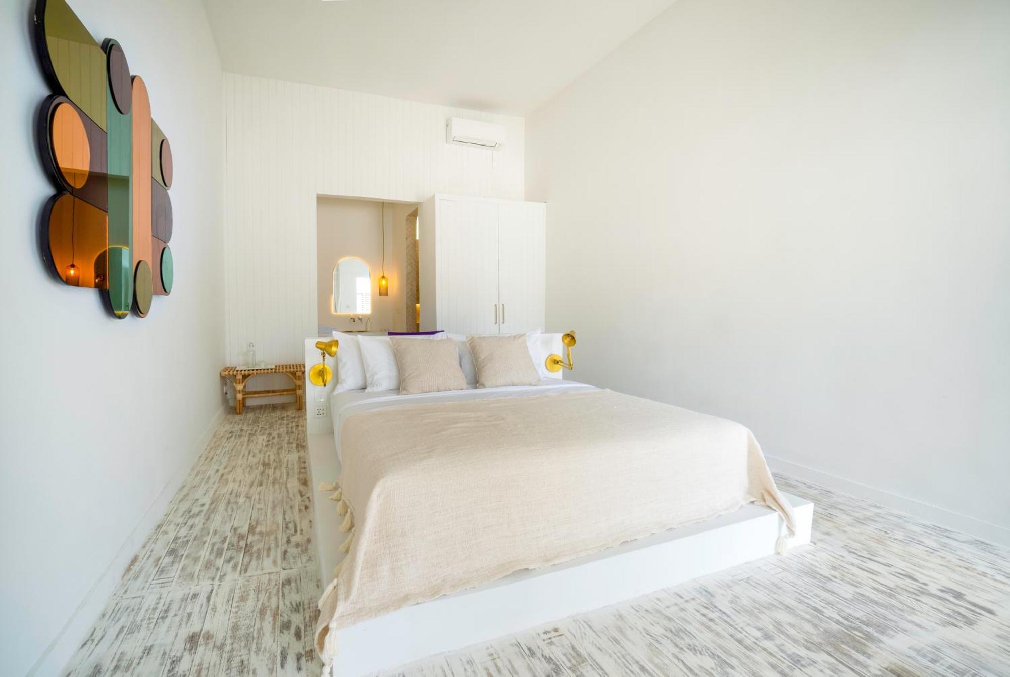 Ria Uluwatu, Tropical Chic Hotel Exterior foto